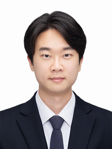 associate_pic