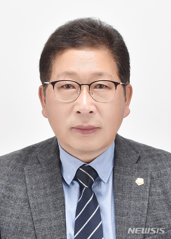 associate_pic