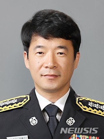 associate_pic