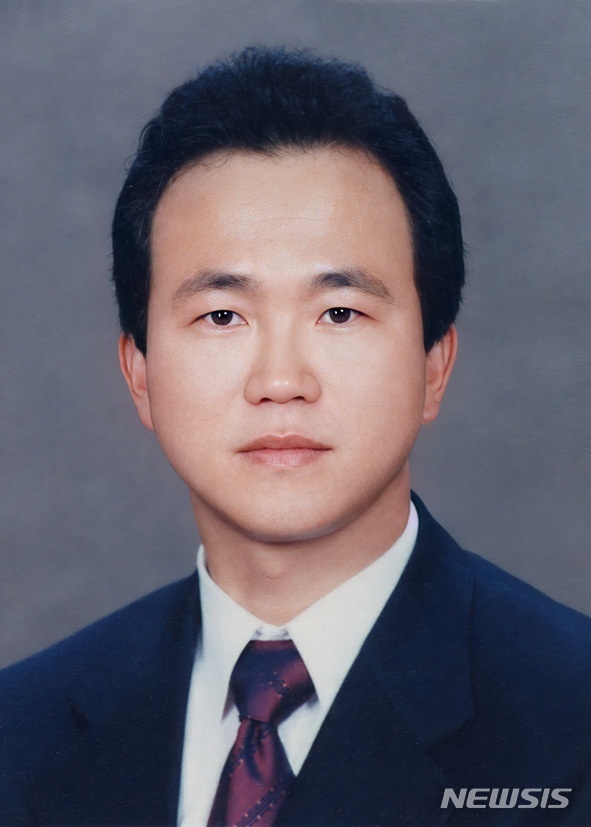 associate_pic