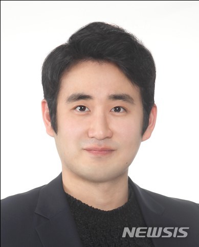 associate_pic