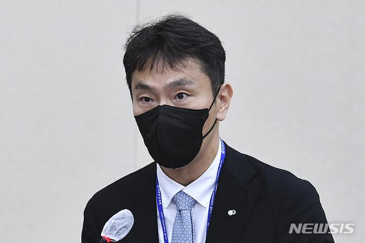 [서울=뉴시스] 최진석 기자 = 이복현 금융감독원장. (공동취재사진) 2022.07.28. photo@newsis.com