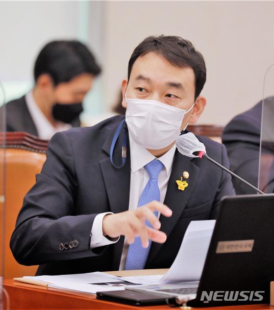 [서울=뉴시스] 김용민 더불어민주당 의원. (사진=의원실 제공)
