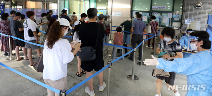울산 확진자 4212명 발생…광복절 연휴 여파 '재확산'
