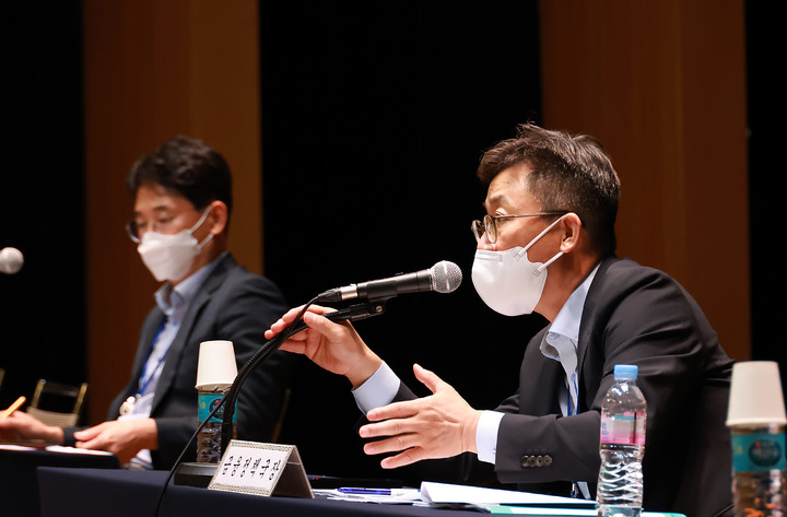 새출발기금 ‘빚 탕감’…2금융권 중심 반발 쏟아져