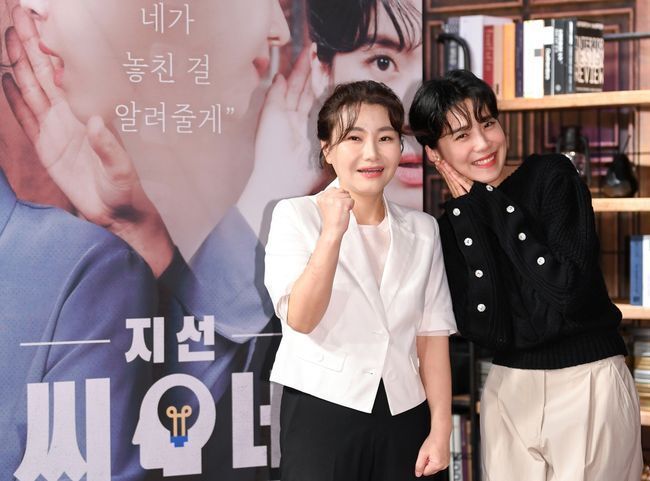 박지선(왼쪽), 장도연