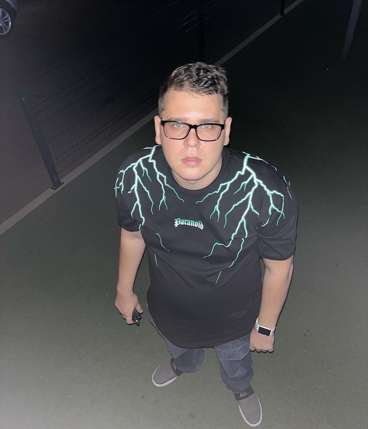 associate_pic