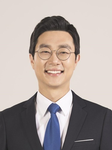 associate_pic