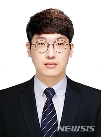 associate_pic