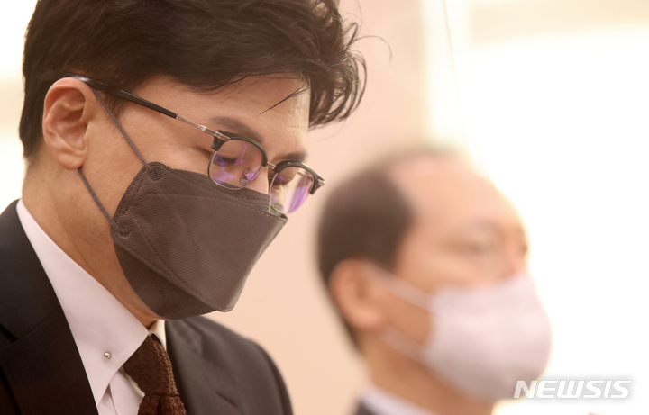 associate_pic