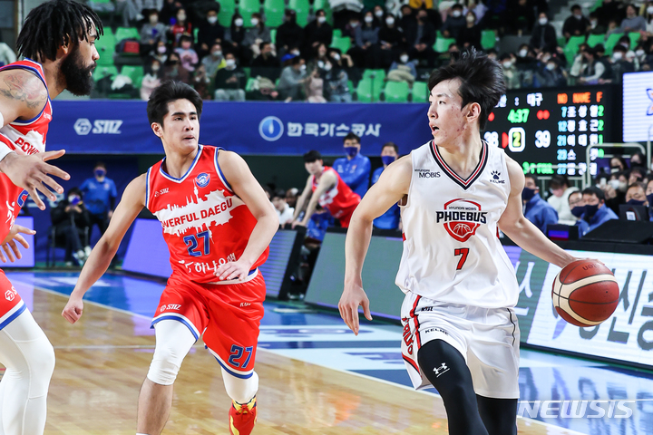 [서울=뉴시스]프로농구 현대모비스 서명진. (사진=KBL 제공)