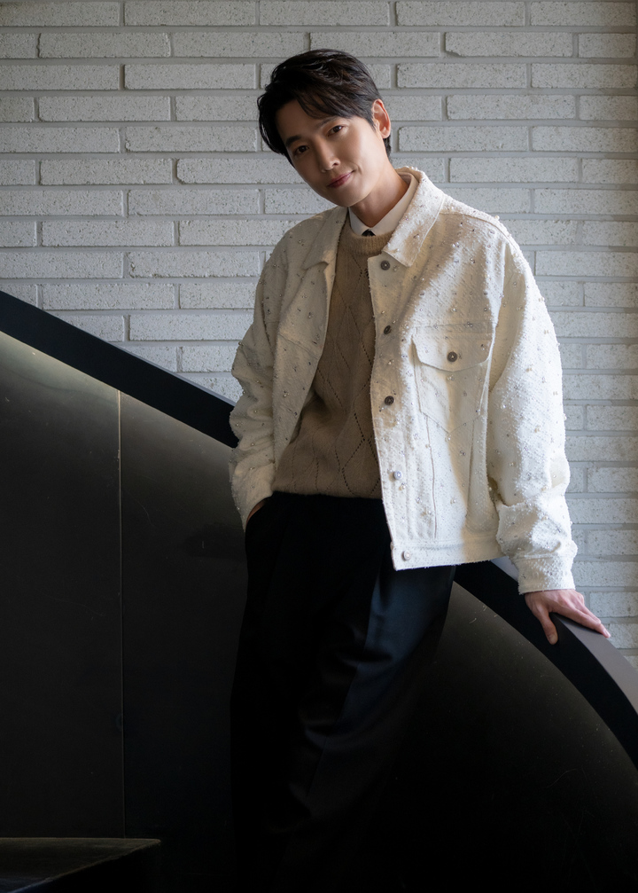 associate_pic