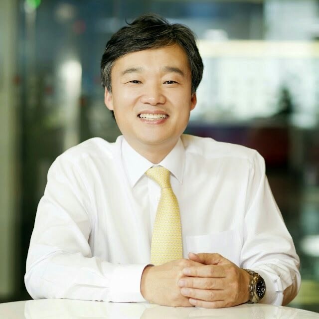 associate_pic