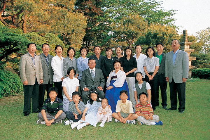 associate_pic