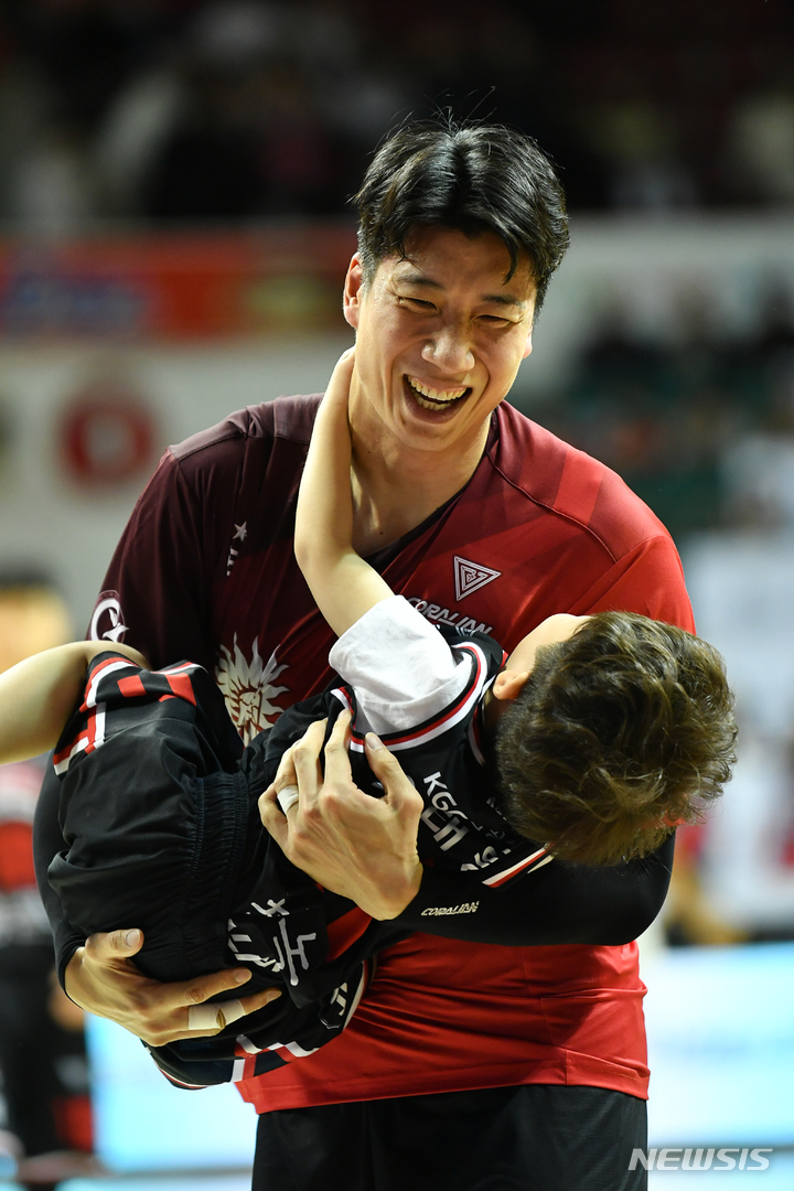 [서울=뉴시스]프로농구 안양 KGC인삼공사 양희종 (사진 = KBL 제공)