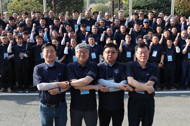 associate_pic