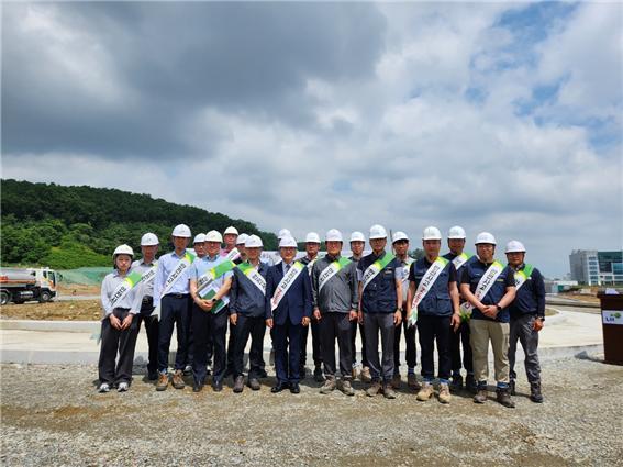 LH대전충남지역본부는30일 충남 아산탕정 택지개발사업 조성공사 4공구 현장에서 안전문화행사를 개최했다. 2023. 05. 31 *재판매 및 DB 금지