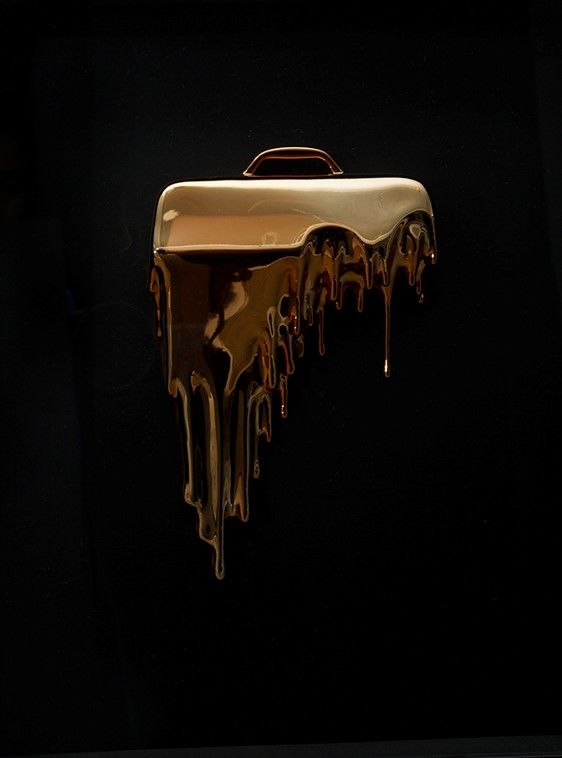 차민영, Melting Frame-small(gold) 21 x 37 x 11 cm Mixed media 2023 *재판매 및 DB 금지