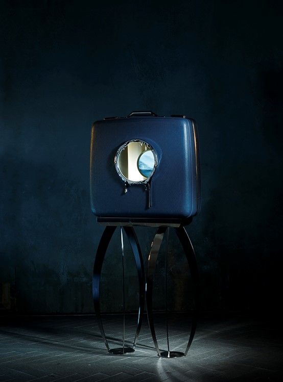 차민영 Inclined Horizon-탐사선 23호-R 145 x 165 x 100cm Stainless steel, LCD monitor etc 2023 *재판매 및 DB 금지