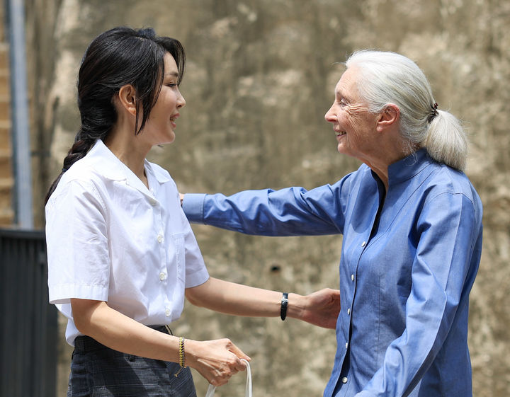 La Première Dame Kim Kun-hee rencontre le Dr Jane Goodall, une primatologue…  “Efforts pour mettre fin à la consommation de chiens” [뉴시스Pic] :: Agence de presse Sympathy Press Newsis ::