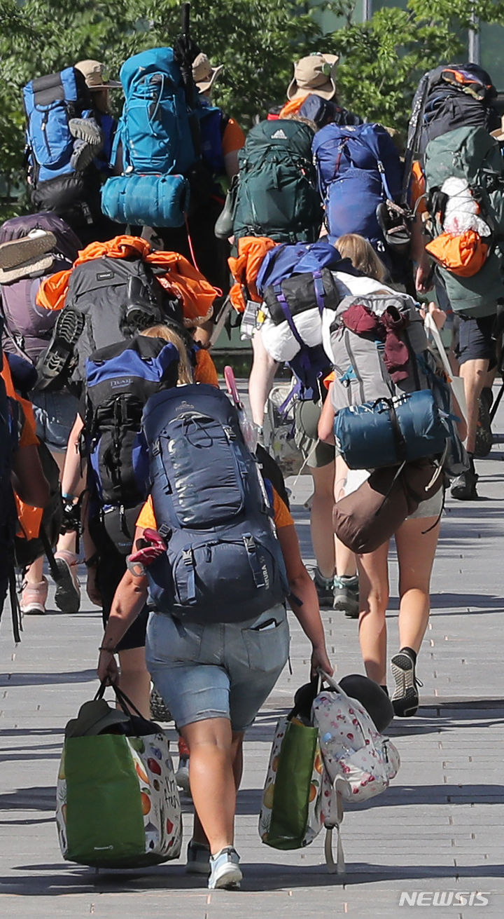 La police qui a trouvé le téléphone portable perdu par le membre du