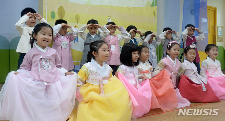 '추석 연휴 셋째날' 충북 구름 많고 한때 비…낮 최고 25도