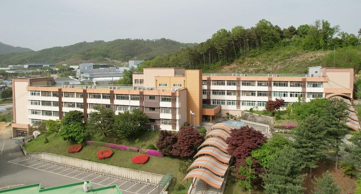 [증평=뉴시스] 형석고등학교 전경. (사진=형석고 제공) photo@newsis.com *재판매 및 DB 금지