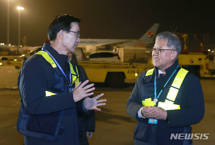 지난해 무역수지 99.7억弗 적자…반도체 회복에도 中부진 탓(종합)