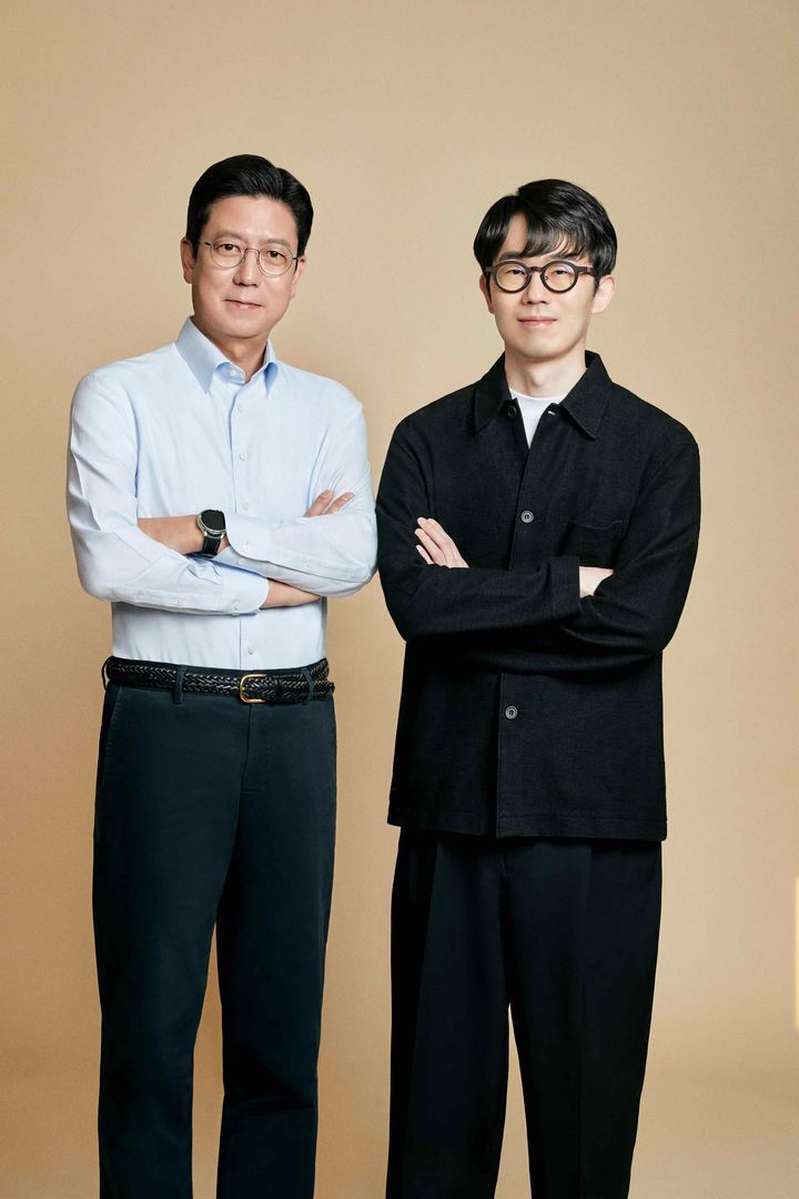 왼쪽부터 넥슨코리아 김정욱, 강대현 공동대표(사진=넥슨코리아) *재판매 및 DB 금지