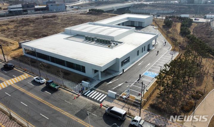 [인천=뉴시스] 인천 연수구 청라국제도시 BMW 그룹 연구개발(R&D) 센터. (사진=인천경제청 제공)