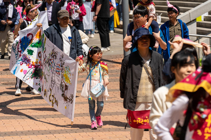 2023년 '어린이가 행복한 나라' 거리행진. (사진=아시테지코리아 제공) photo@newsis.com *재판매 및 DB 금지