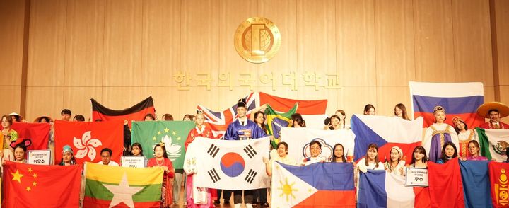 [서울=뉴시스] 한국외대 한국어문화교육원은 지난달 26일 서울캠퍼스 대운동장과 오바마홀에서 '2024 제18회 문화 엑스포(2024 World Culture EXPO)'를 개최했다. (사진=한국외대 제공) *재판매 및 DB 금지