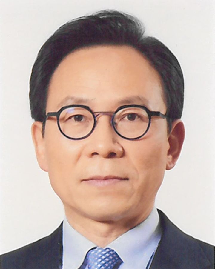 associate_pic4