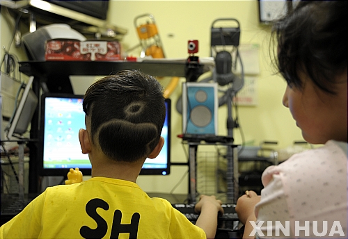 텐센트, 게임중독 방지 위해 어린이 이용 제한···12세 미만은 하루 1시간