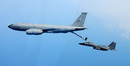 미 공중급유기 KC-135, 페르시아만 상공에서 실종(종합)
