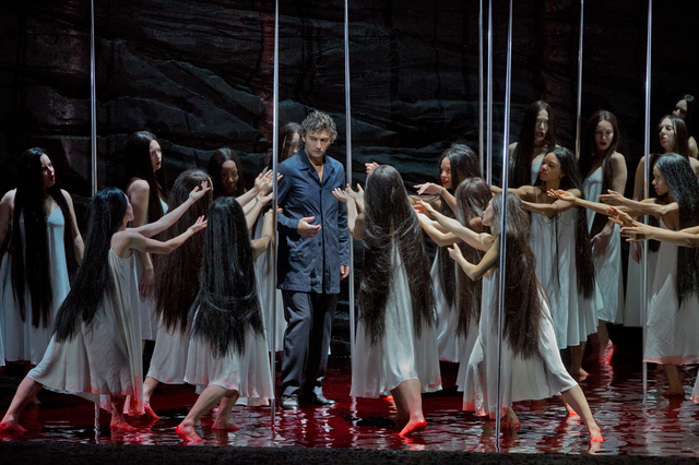 [서울=AP/뉴시스] 2013년 3월 뉴욕 메트에서 공연한 '파르지팔'의 요나스 카우프만. 