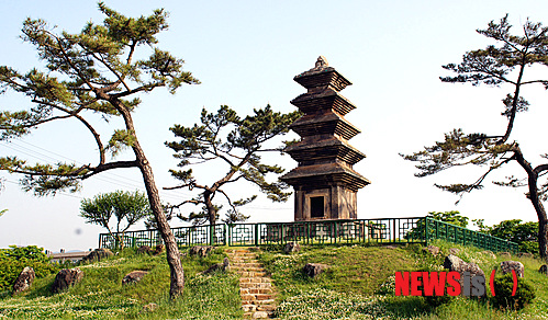 경북 의성군 금성면에 위치한 통일신라시대 석탑 국보 제77호 '의성 탑리리 오층석탑(義城 塔里里 五層石塔)'. (사진=뉴시스DB)