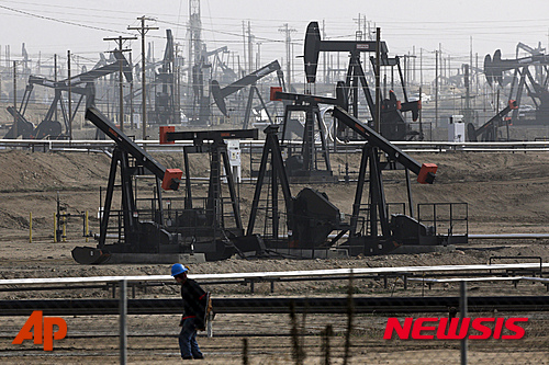 국제유가, 미중 통상마찰 경계에 소폭 하락…WTI 0.04%↓ 브렌트유 0.08%↓