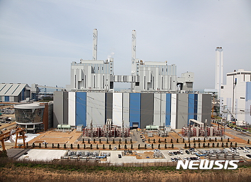 [세종=뉴시스] 한국동서발전이 운영 중인 당진 화력 발전 9호기. (사진=뉴시스 DB)