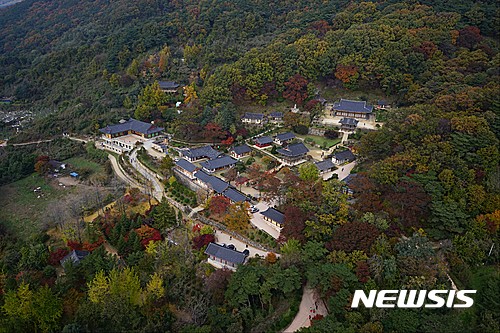 【안동=뉴시스】박준 기자 = 경북도는 한국의 산사(山寺)와 한국의 서원, 가야 고분군 등 도내 문화유산의 유네스코 세계문화유산 등재에 나선다고 9일 밝혔다. 사진은 영주 부석사의 모습이다. 2017.02.09(사진=경북도 제공)  photo@newsis.com 