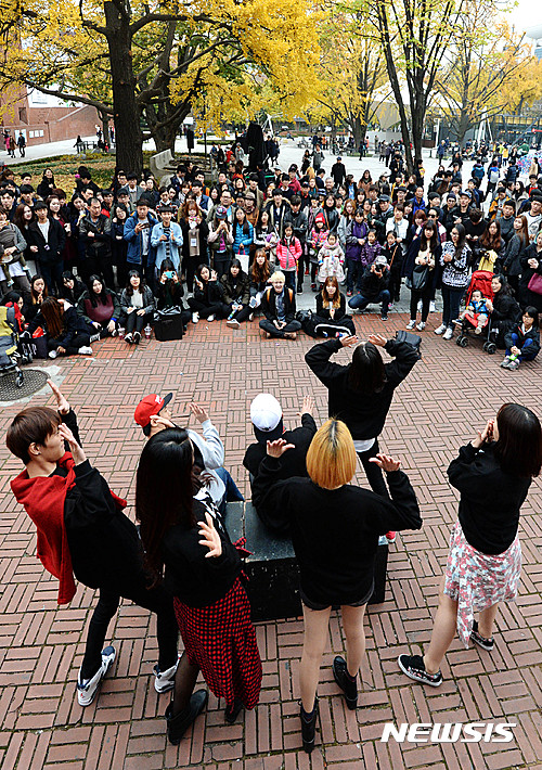 【서울=뉴시스】춤(기사 내용과 상관 없습니다). 2017.03.20.(사진 = 뉴시스 DB)  photo@newsis.com