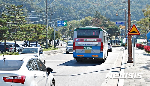 【청주=뉴시스】천영준 기자 = 충북 청주시는 21일 시내버스 노선 개편을 올 하반기에 시행하기 위해 지역 내 운수업체와 협의 중이라고 밝혔다. 현재 노선 개편 작업은 마무리 단계다. 2017.3.21. (사진=뉴시스 DB)  photo@newsis.com