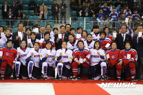 【강릉=뉴시스】 한국 대 북한 경기, 2017년 4월 IIHF 아이스하키 여자 세계선수권대회 