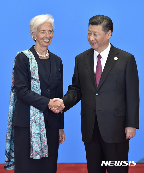 라가르드 "IMF본부 10년내 베이징으로 이전할 수도"