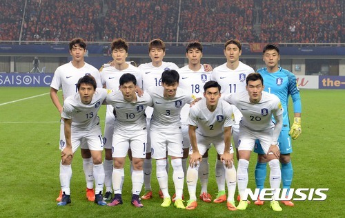 북한전 앞둔 남녀축구대표팀, 모두 흰색 유니폼 착용 