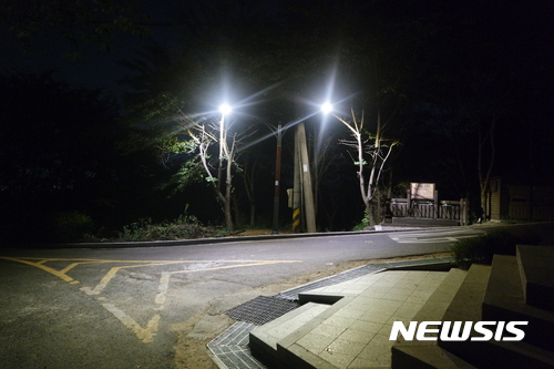 서울시, 망우리 묘지공원에 야간조명 설치