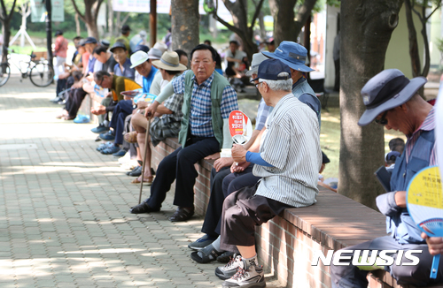 화천군, 고령자 건강 집중관리…안 검진 등  