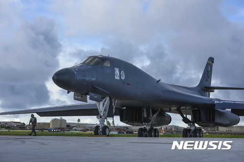 美日, 北 도발 견제 위해 합동군사훈련···F-15·B-1B 전개 