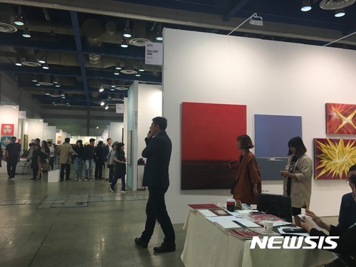 【서울=뉴시스】KIAF 2017 ART SEOUL이 9월 20일 프리뷰를 시작으로 9월 24일 COEX HALL A&B에서 성황리에 막을 내렸다. 