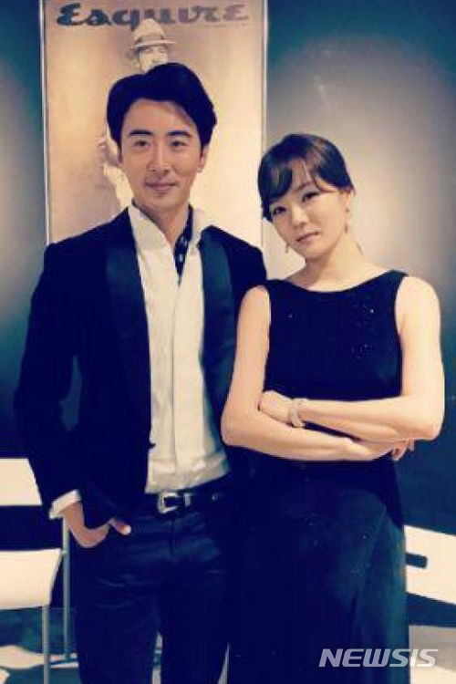 【서울=뉴시스】배우 채림(왼쪽)과 가쯔오치 부부. 